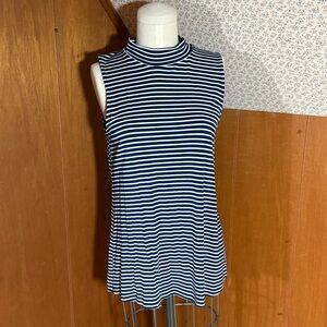 Cable & Gauge Navy and White Striped Sleeveless Mock Neck Long Tank Size M